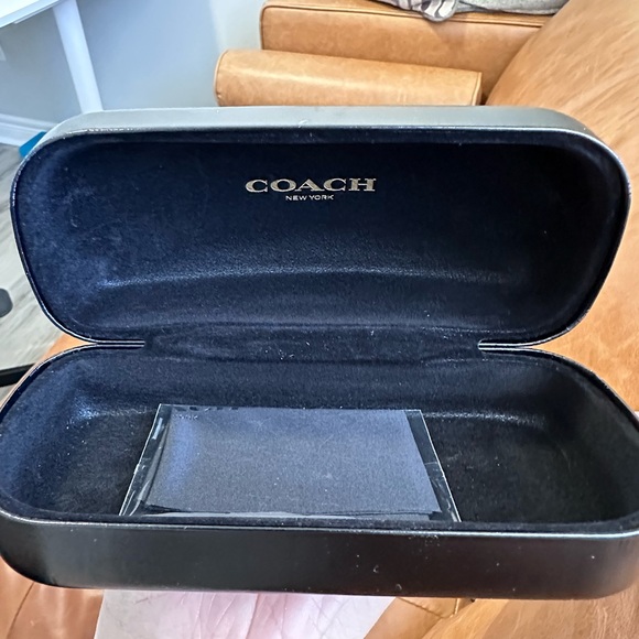 Coach sunglasses - Picture 4 of 5